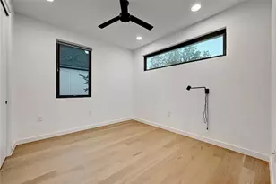 411 W Odell St, Austin, TX 78752 - Photo 20