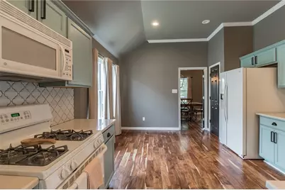 403 Rosedale Boulevard, Georgetown, TX 78628 - Photo 10