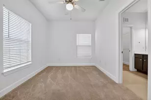 1901 Crossing Pl Pl, Austin, TX 78741 - Photo 14