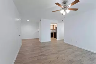 2430 Cromwell Cir, Austin, TX 78741 - Photo 10