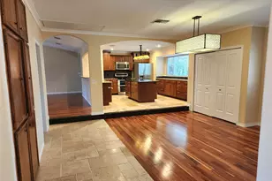 817 Willow Creek Cir, San Marcos, TX 78666 - Photo 2