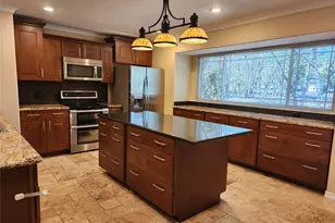 817 Willow Creek Cir, San Marcos, TX 78666 - Photo 4