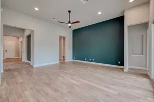 359 Raptor Beak Wy, Cedar Creek, TX 78612 - Photo 8