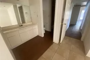 1000 Fieldwood Dr S, Austin, TX 78758 - Photo 10