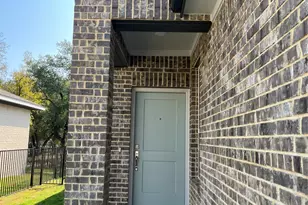 130 Spangle Wy, Kyle, TX 78640 - Photo 2