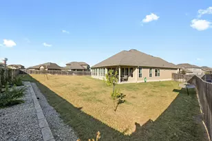 103 Scotsburg St, Hutto, TX 78634 - Photo 32