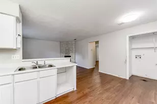11907 Alpheus Ave, Austin, TX 78759 - Photo 12