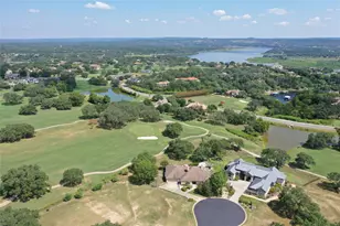 2104 Chipshot Ct, Spicewood, TX 78669 - Photo 2