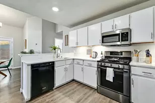 1201 E Logan St, Round Rock, TX 78664 - Photo 22