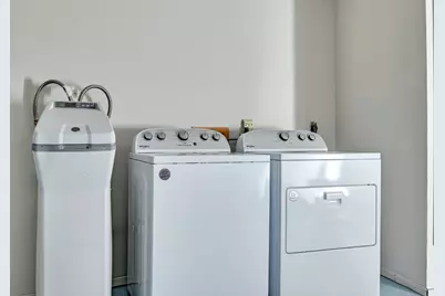 1201 E Logan Street, Round Rock, TX 78664 - Photo 30