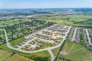 719 Coconut Grove St, Pflugerville, TX 78660 - Photo 2