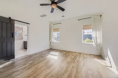 2315 Santa Maria Street, Austin, TX 78702 - Photo 10