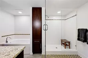 800 Brazos St, Austin, TX 78701 - Photo 14