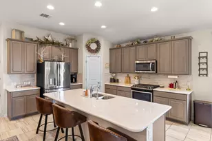276 Finstown St, Hutto, TX 78634 - Photo 8