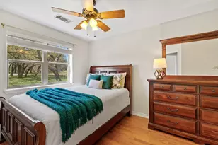 434 W Turner Ct, Johnson City, TX 78636 - Photo 14