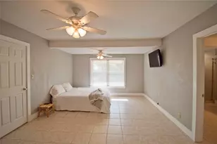 702 E Schubert St, Fredericksburg, TX 78624 - Photo 8