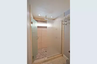 702 E Schubert Street, Fredericksburg, TX 78624 - Photo 12