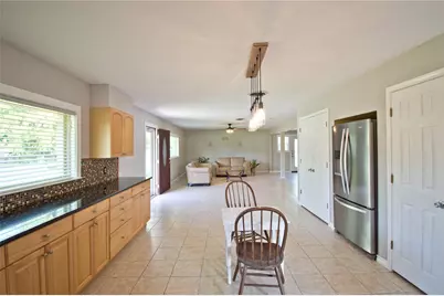 702 E Schubert Street, Fredericksburg, TX 78624 - Photo 4