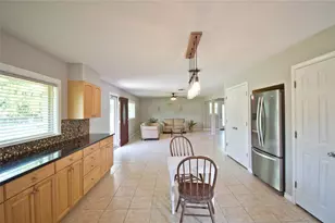 702 E Schubert St, Fredericksburg, TX 78624 - Photo 4