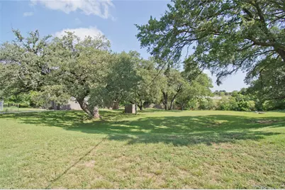702 E Schubert Street, Fredericksburg, TX 78624 - Photo 32