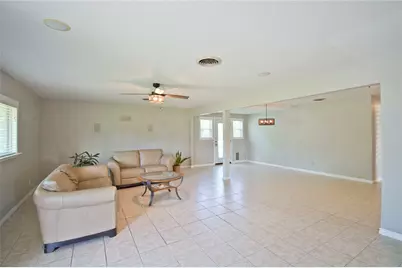 702 E Schubert Street, Fredericksburg, TX 78624 - Photo 6