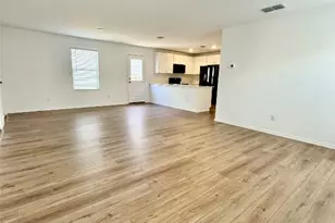 716 Commander Abbott Dr, Jarrell, TX 76537 - Photo 8