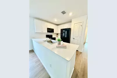 716 Commander Abbott Drive, Jarrell, TX 76537 - Photo 4