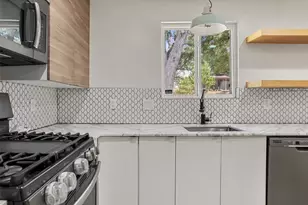 3103 Matador Dr, Austin, TX 78741 - Photo 8