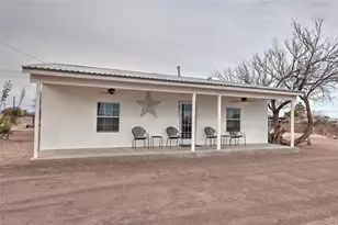 1421 W Sacramento St, Marfa, TX 79843 - Photo 4