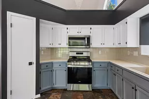 3609 Latimer Dr, Austin, TX 78732 - Photo 14