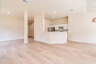 214 Sandhill Dr, Lockhart, TX 78644 - Photo 10