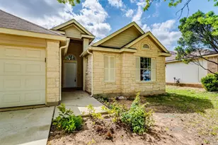 214 Sandhill Dr, Lockhart, TX 78644 - Photo 6