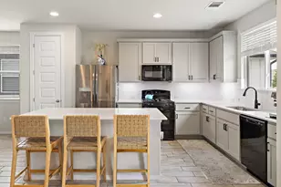 109 Fabion St, Kyle, TX 78640 - Photo 6