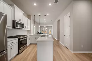 381 Darley Oak Dr, Dripping Springs, TX 78620 - Photo 4