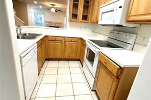 6900 E Riverside Dr, Austin, TX 78741 - Photo 6