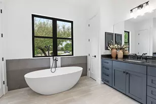 109 Rocky Summit Ct, Spicewood, TX 78669 - Photo 16