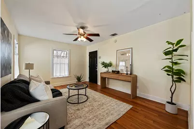 813 E 48th Street, Austin, TX 78751 - Photo 10