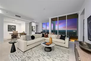 313 W 17th St, Austin, TX 78701 - Photo 2