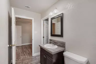 1211 N Bishop Street, San Marcos, TX 78666 - Photo 20