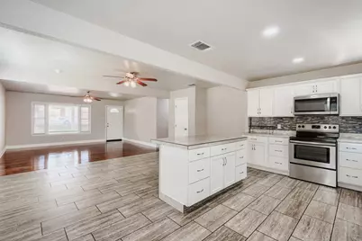 1211 N Bishop Street, San Marcos, TX 78666 - Photo 12