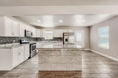 1211 N Bishop Street, San Marcos, TX 78666 - Photo 10