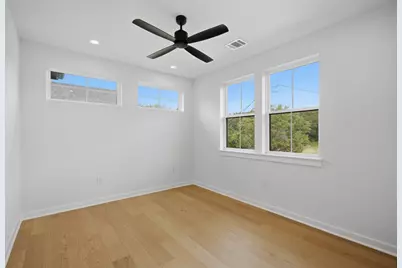 18303 Lake Oaks Drive, Jonestown, TX 78645 - Photo 36