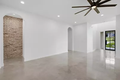 18303 Lake Oaks Drive, Jonestown, TX 78645 - Photo 10