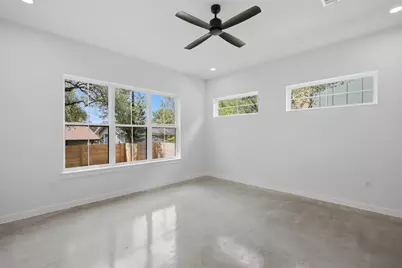 18303 Lake Oaks Drive, Jonestown, TX 78645 - Photo 22