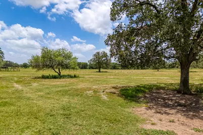 3291 Washburn Road, Luling, TX 78648 - Photo 2