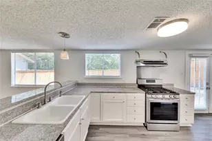 9731 Meadowheath Dr, Austin, TX 78729 - Photo 8