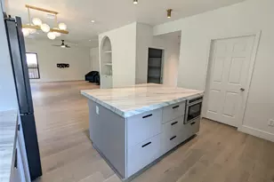 9257 Scenic Bluff Dr, Austin, TX 78733 - Photo 12