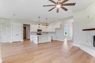 130 Draper Ln, Bertram, TX 78605 - Photo 4