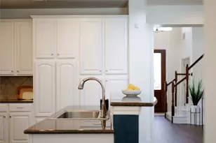 7621 Menler Dr, Austin, TX 78735 - Photo 6