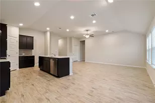 3704 Stillwood Ln, Lago Vista, TX 78645 - Photo 8